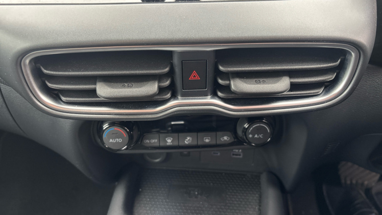 Nissan Juke 1.6 Hybrid N-Connecta 5dr Auto Hybrid Hatchback